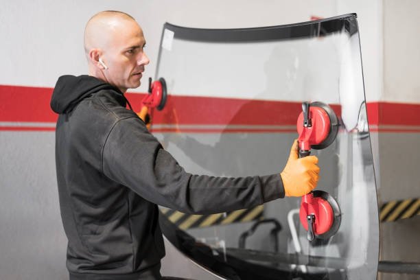 Cracked Windshield Top Tips for Effective Windshield Repair