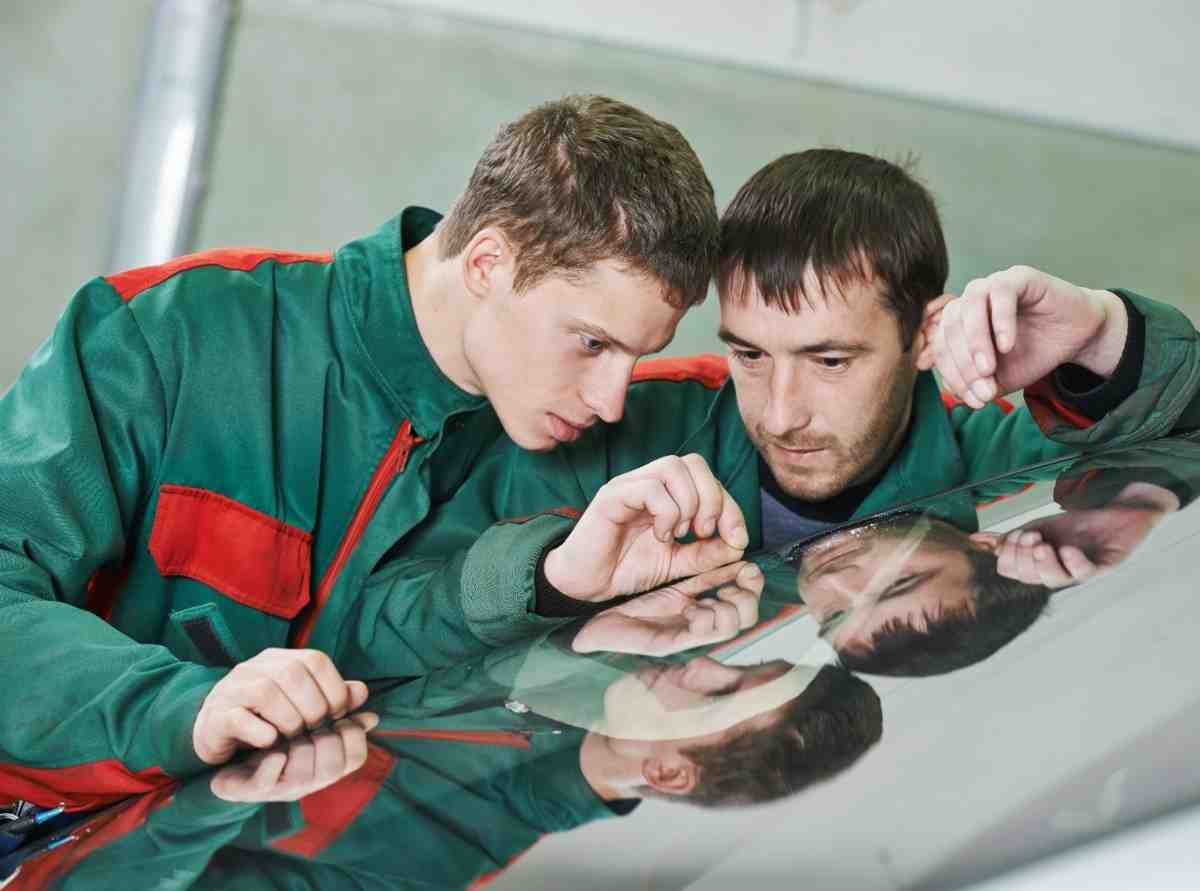 Auto Glass Replacement Near Me, Orange, CA | Same Day Car Glass Replacement Santa Ana